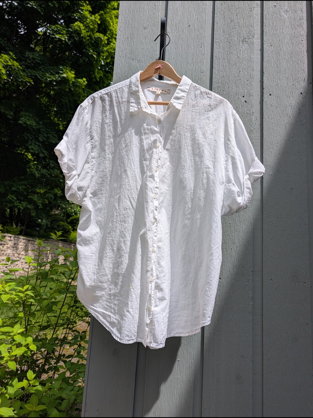 White Short-Sleeve Button-Up Shirt - Classic Lightweight